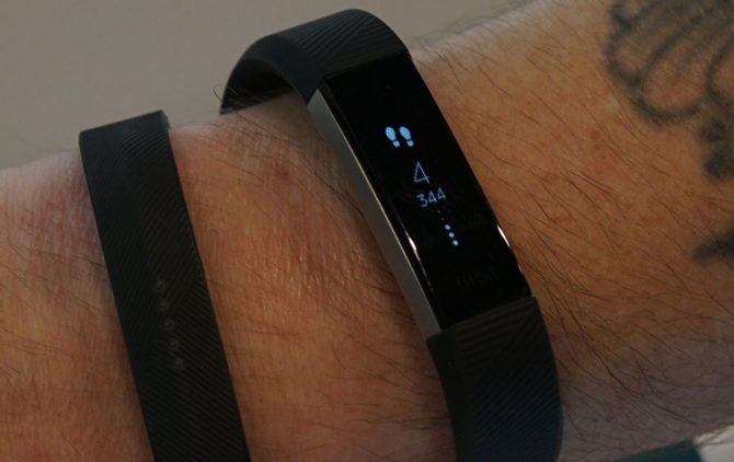Step Tracker Wristband Fitbit Alta HR Test: Steps