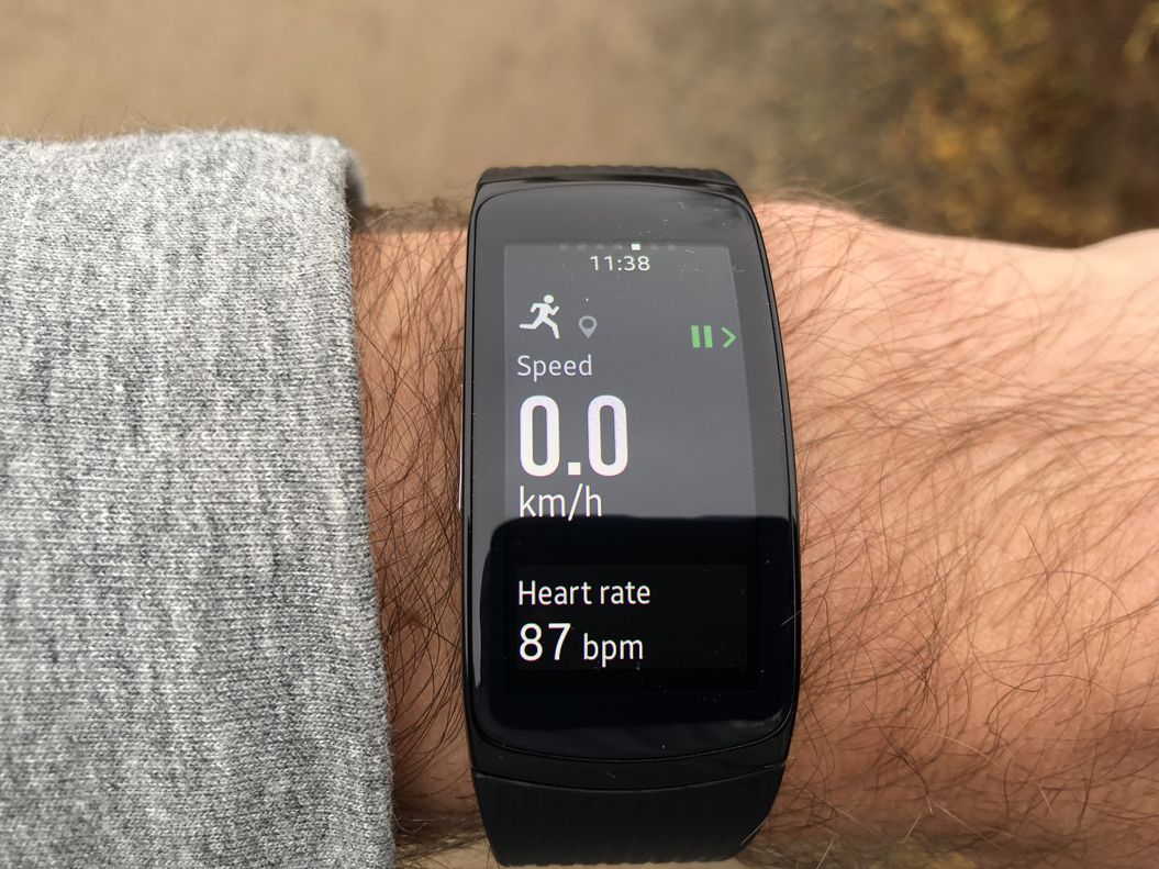 gear fit 2 pro heart rate accuracy
