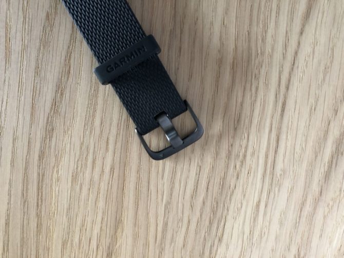 Garmin Vivomove HR Closure