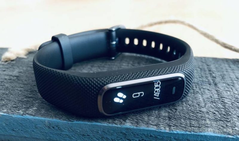 vivosmart 4 vs