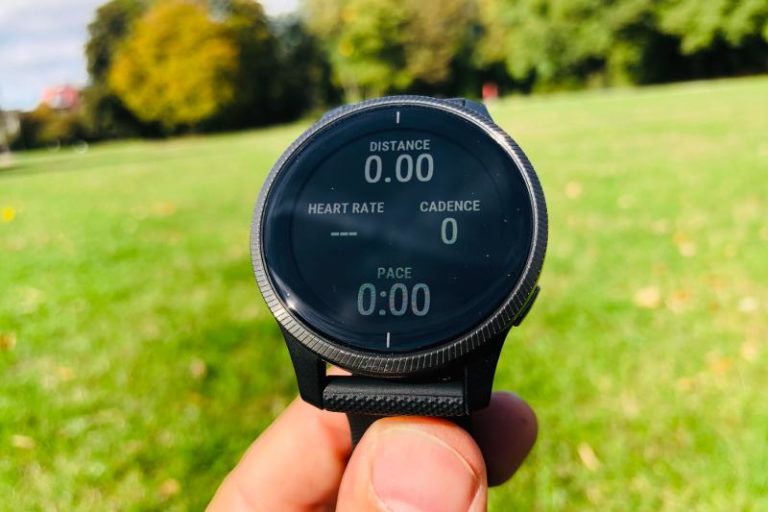 garmin venu vs garmin vivoactive 3