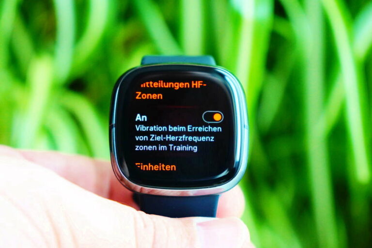 golf gps for fitbit versa